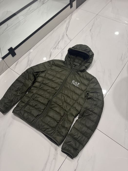 Чоловічий мікропухрвки Emporio Armani розмір М С стан 5 дефект на фото