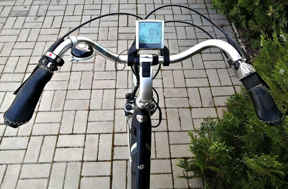 Електровелосипед, колеса 28 дюймів, акумулятор в алюмінієвій рамі