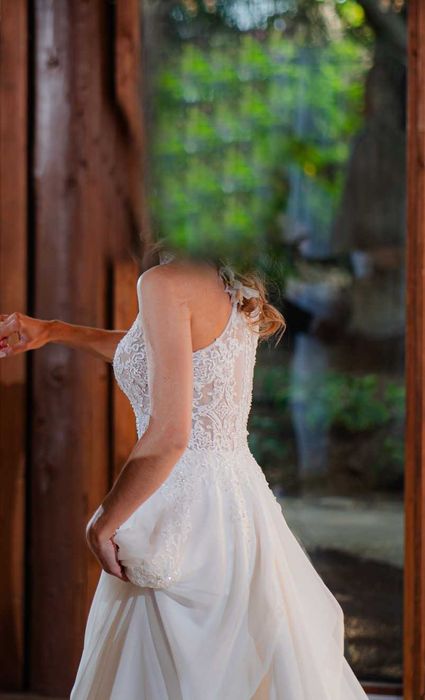 Suknia ślubna Boho, delikatna koronka, z ogonem