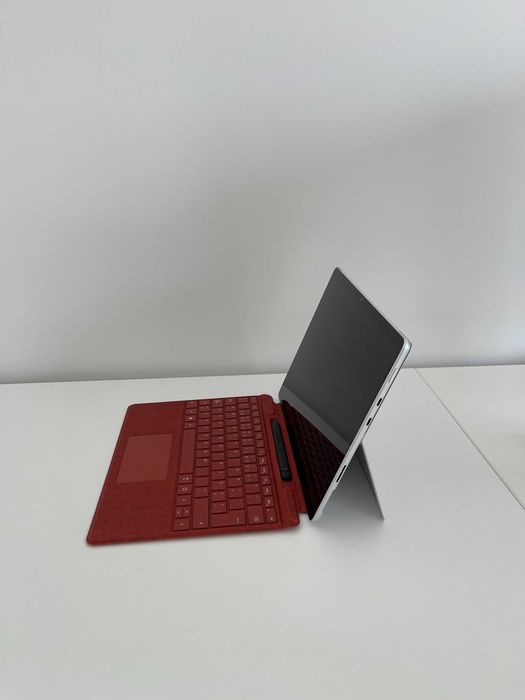 Windows Surface Pro 8 i5