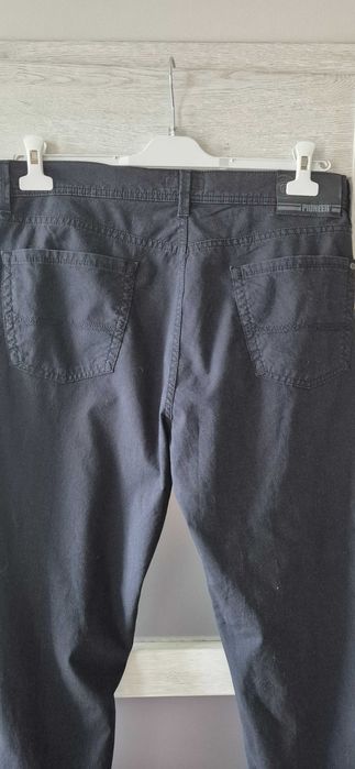 Spodnie młodzieżowe lub męskie