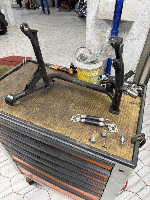 Descanso central S1000 XR