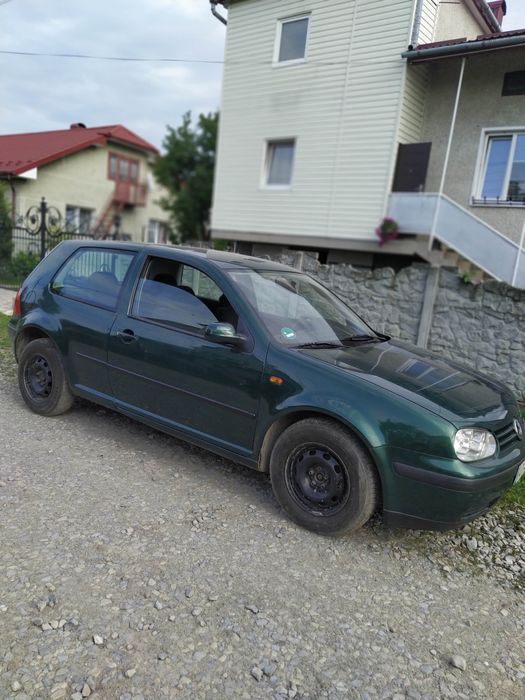 Продам машину гольф 4