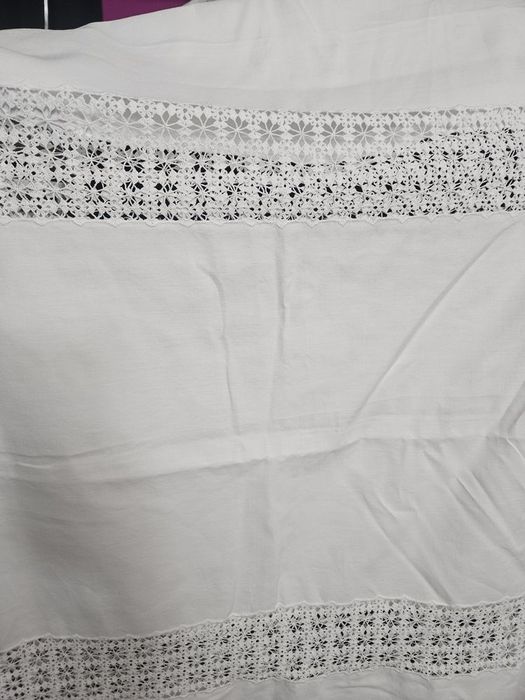 Toalha de renda feita à mão