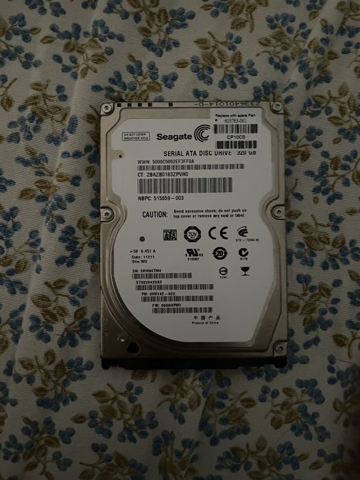 Selling Hard Drives64584249978242123