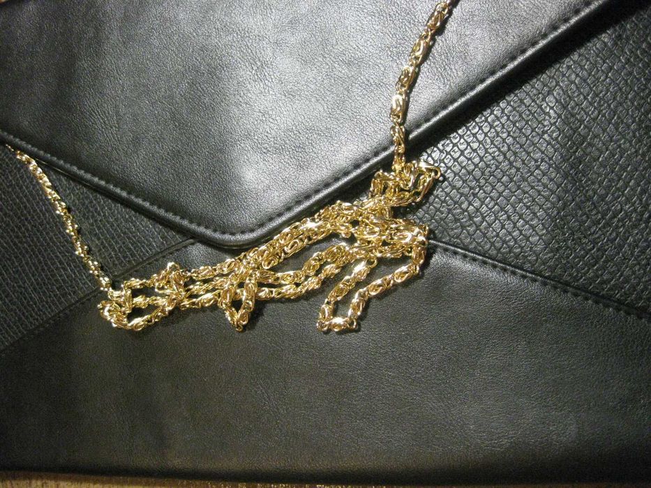 Чорний елегантний клатч сумка кошельок конверт з золотим шнурочком