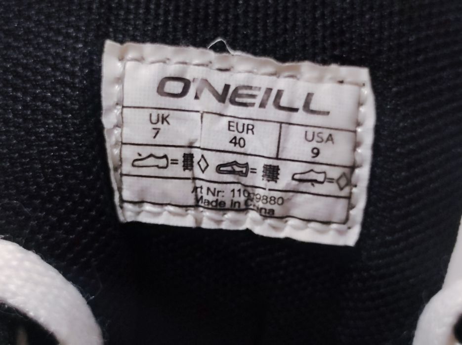 Фірмові кросівки O'Neill eur40, 27см.
