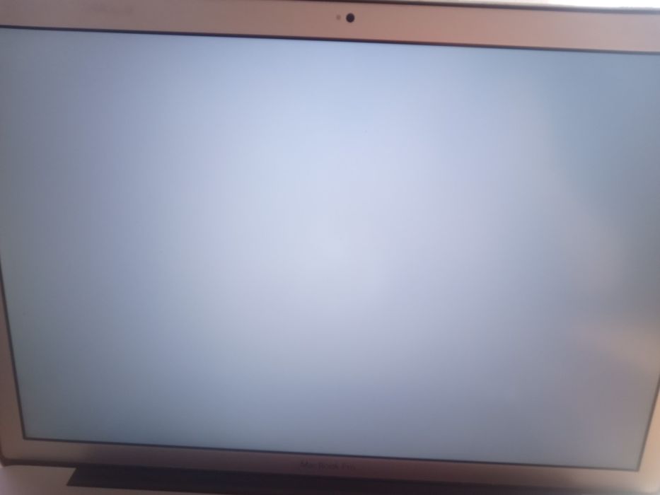 Apple MacBook Pro  15cali A1286- 2010r