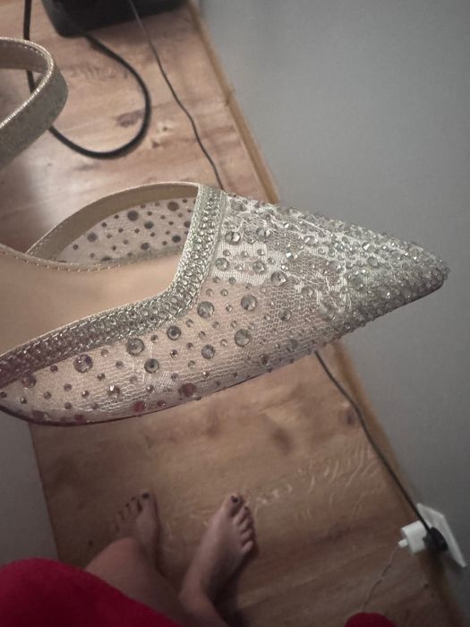 Szpilki szampańskie zdobione