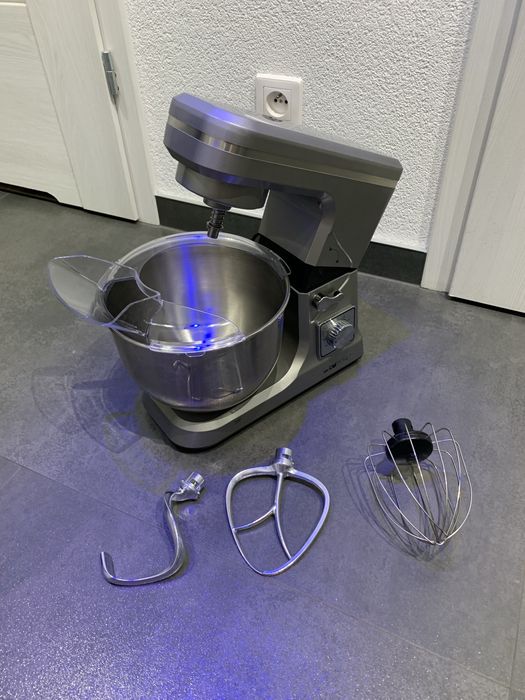 Robot kuchenny planetarny Clatronic  Km 3647 Nowy