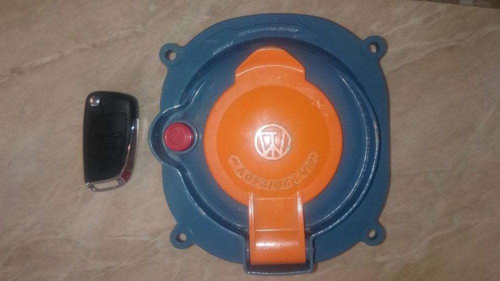 Розетка автомат промышленная Legrand легранд 54153. 32А-220/240V~