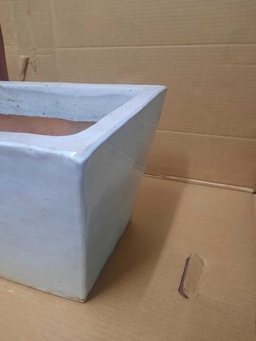 Vaso / floreira em grês