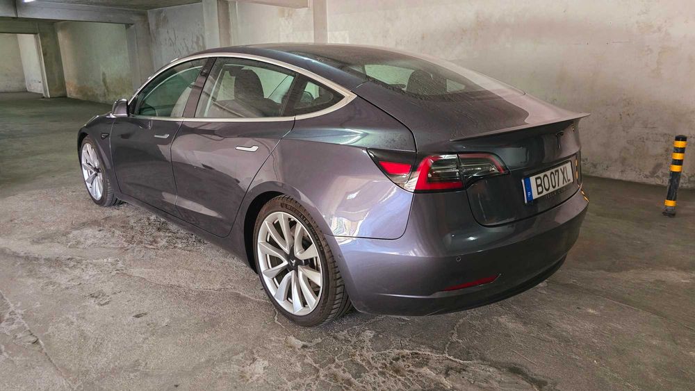 Tesla 3 SR (extras do Performance)