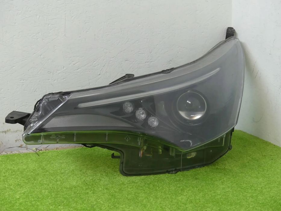 lampa przód lewa toyota avensis t27 lift t29 15- soczewka nówa