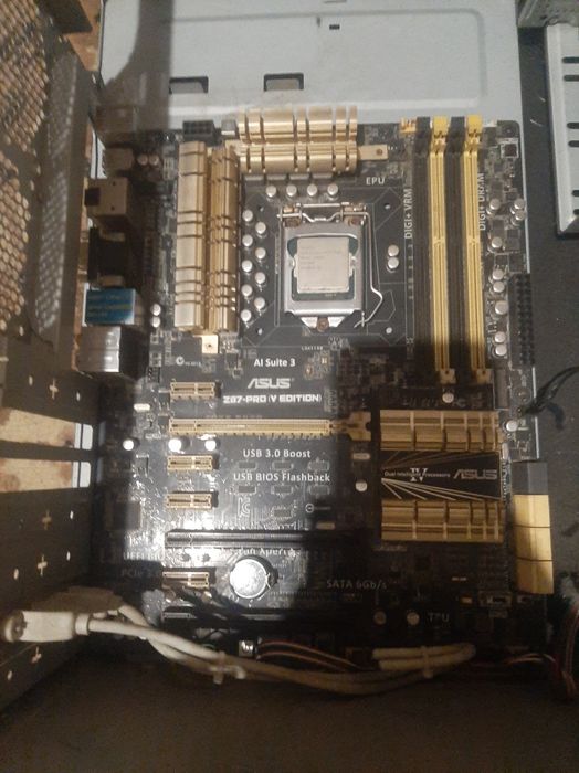 Z 87 Pro Материнська плата в невідомомі стані