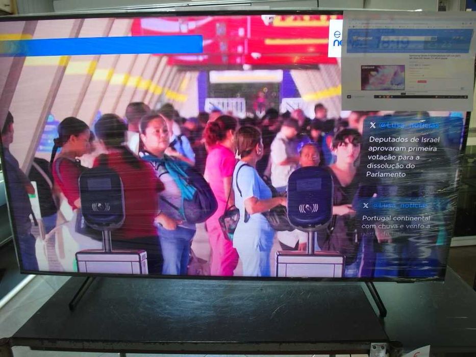 TV QLED Samsung 43" SmartTV 4K  como Novo, sem uso