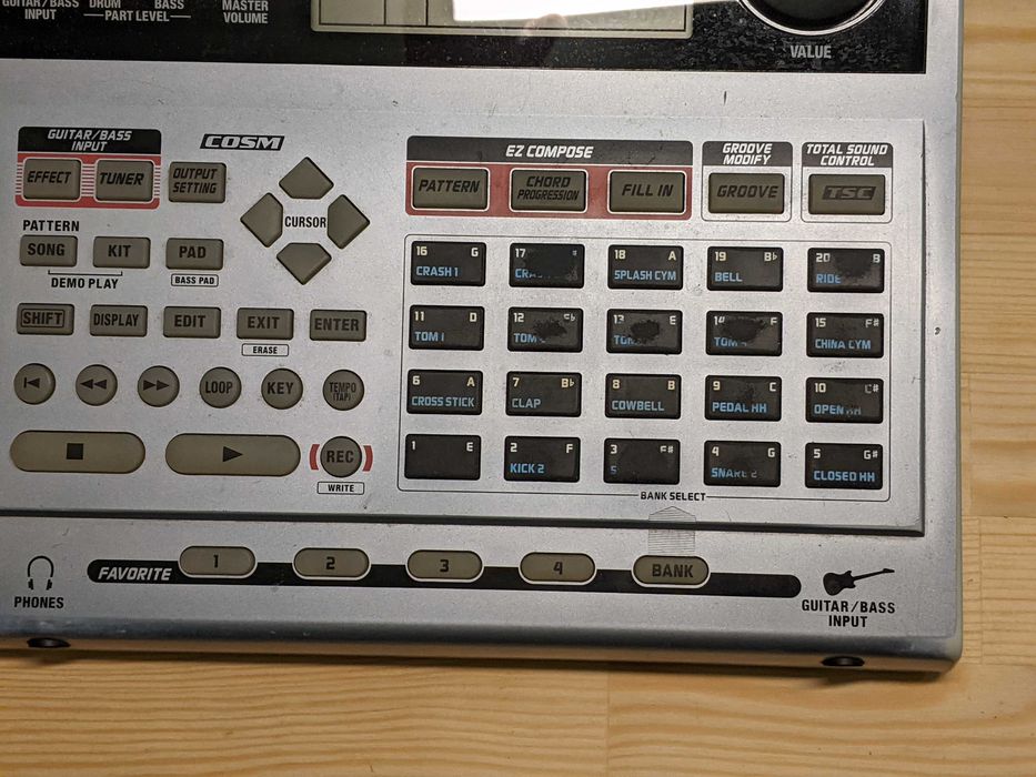 Roland Boss DR 880