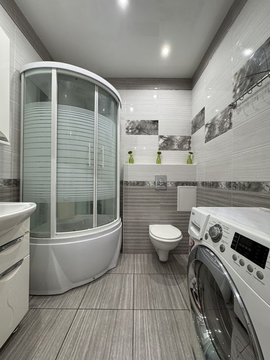 Готова квартира з меблями та технікою! Стрілецька набережна