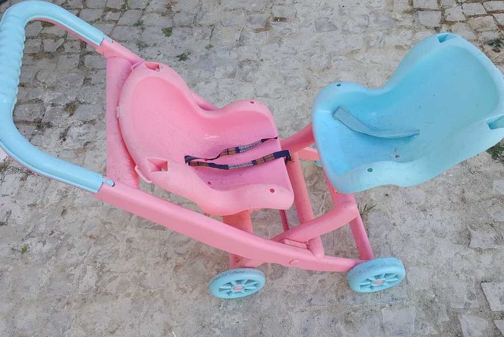 Brinquedo NENUCO - Raro Carrinho de bébés duplo para bonecos (as)