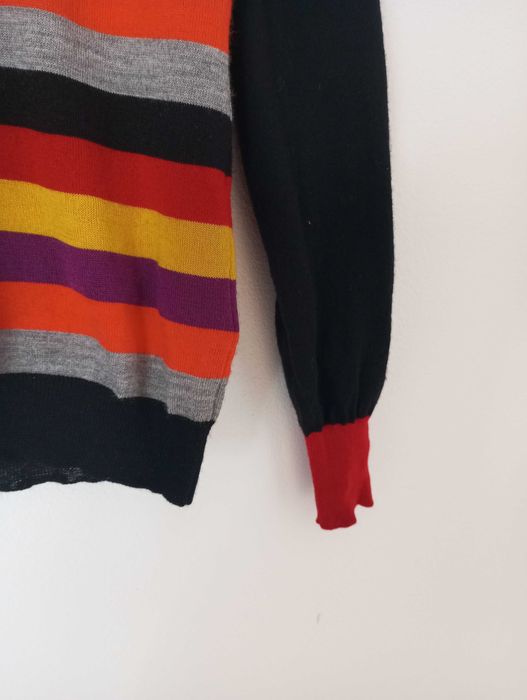 Sweter w kolorowe paski Standard Issue