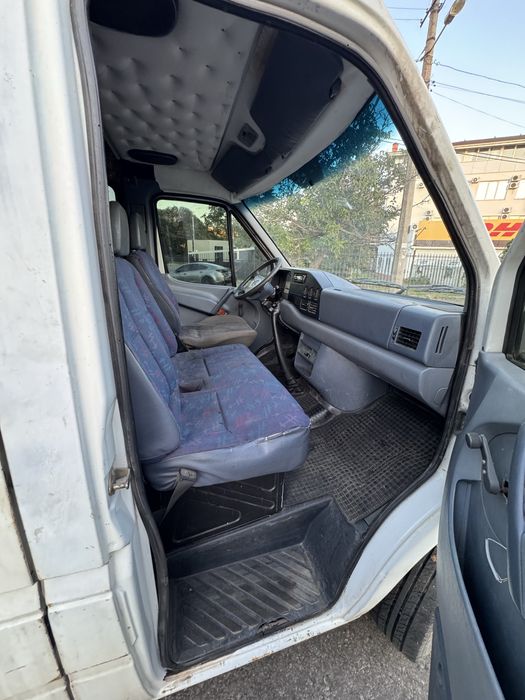 Продам Sprinter 208D