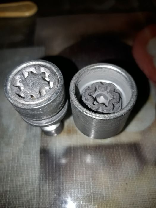 Болты колесные с секретами Ауди оригинал