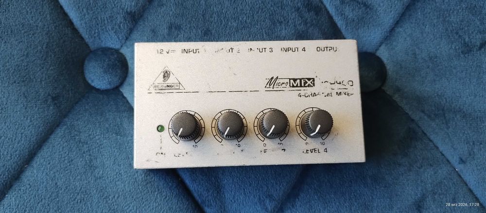 Mixer Behringer MicroMIX