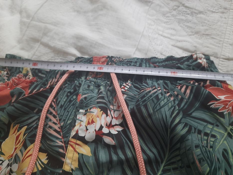 Dwie pary spodenek H&M, spodenki kąpielowe rozmiar S