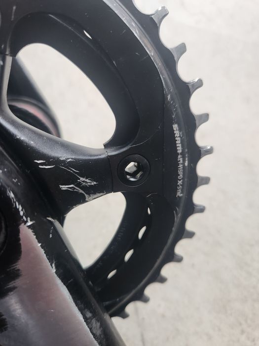 Pedaleiro com 2 pratos