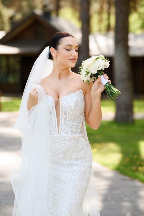 Продам весільну сукню