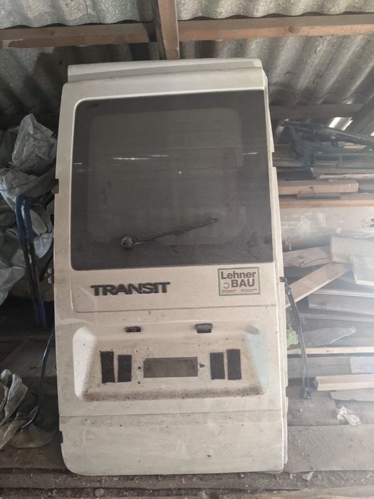 Продам двері та вікна для Ford transit 2004