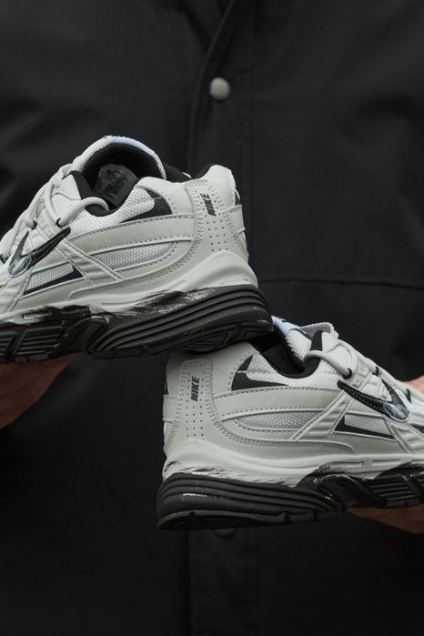 36-45 Nike Initiator Custom White Black