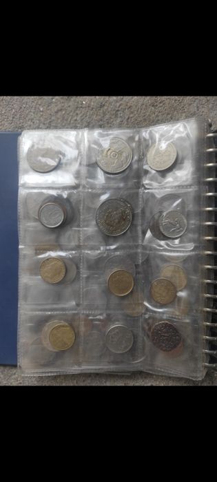 Conjunto de moedas antigas