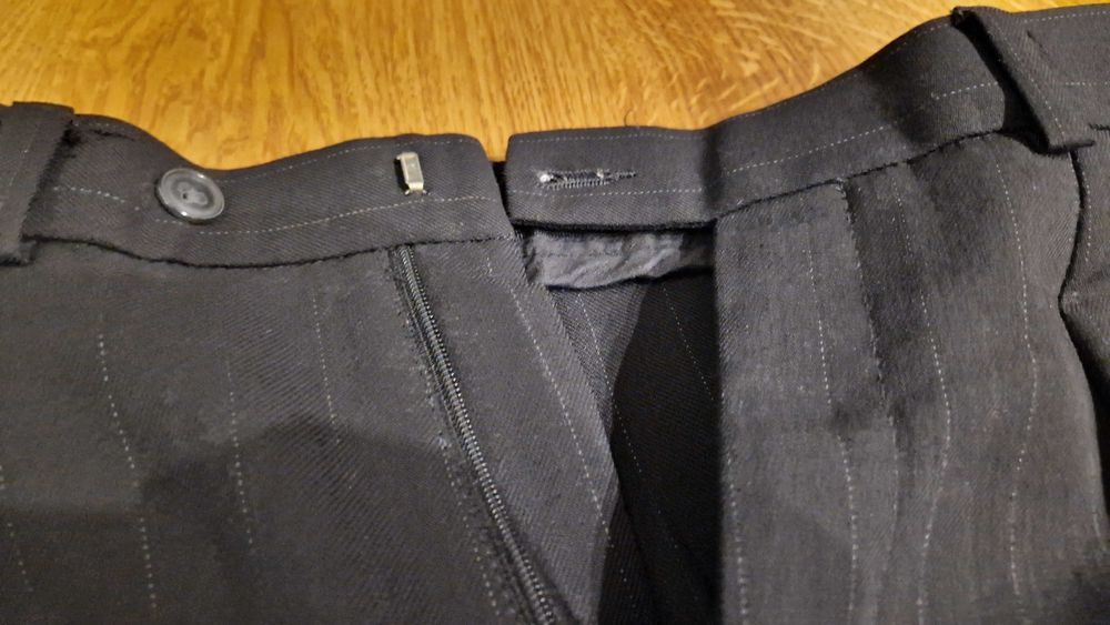 Czarny garnitur Intermoda 176/96/82