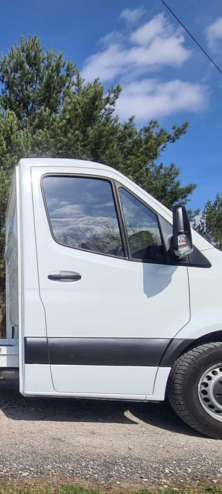 Nowe Drzwi prawe prawy przód w907 w910 biały 147 szyby
