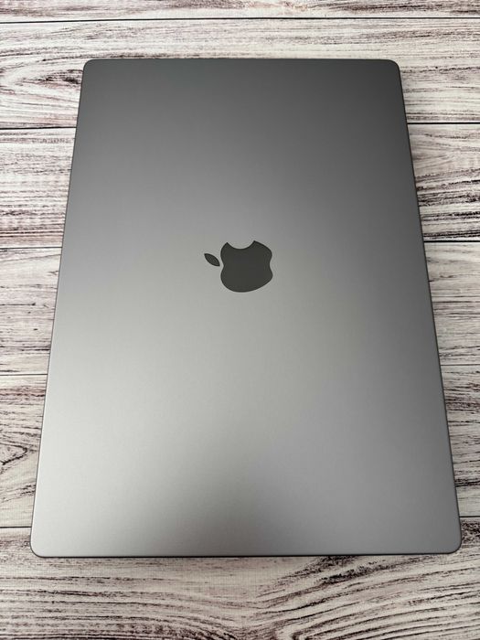 Apple MacBook Pro 16" 2021 M1 Pro/16Gb/512Gb Space Gray