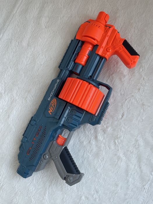 Nerf автомат игрушечный.