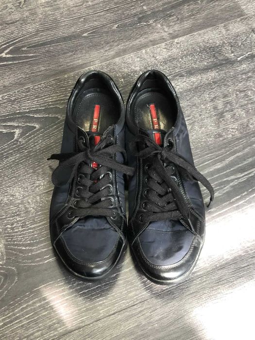 Sapatos PRADA em bom estado