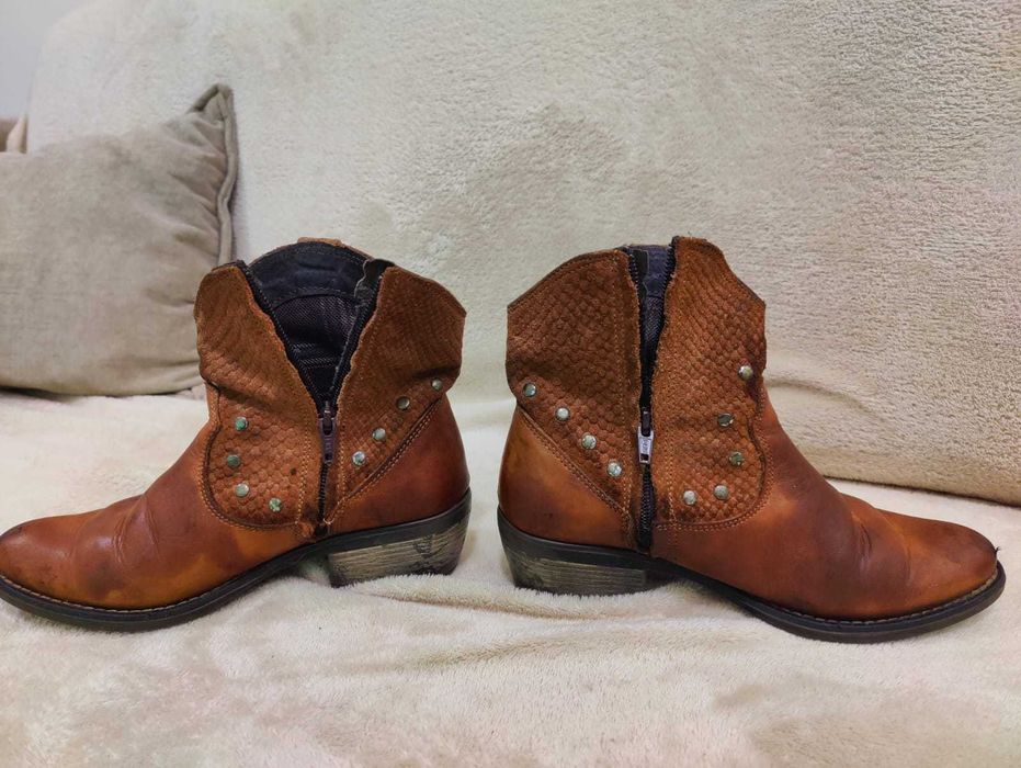 Botas 100% pele de senhora em excelente estado tam. 37