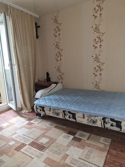 Продам Гостинку 2/5, на Александрийской 19