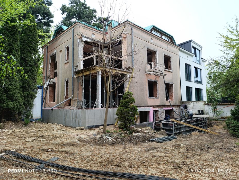 Renowacja kamienic. Pompowanie betonu