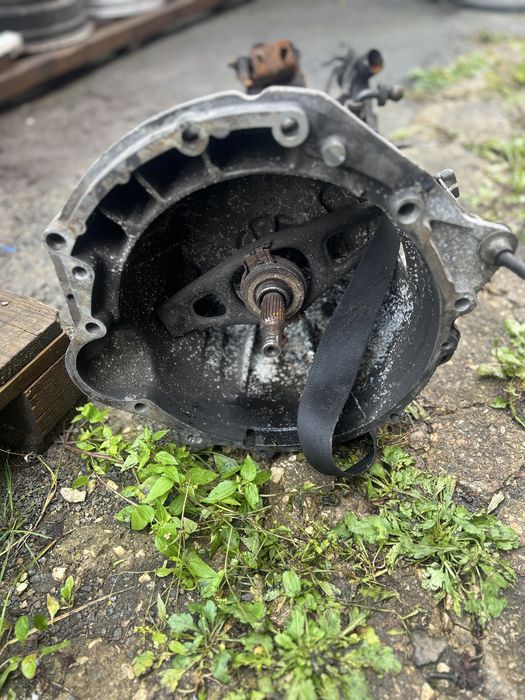 Кпп коробка передач лт 2.4 VW LT 28 55
