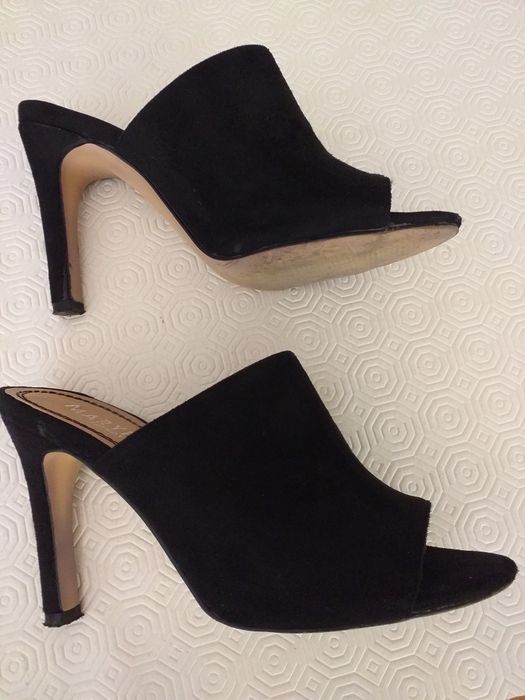 Mules Pretos de Toilette