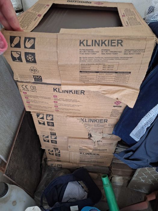 Gres Płytki na schody mrozoodporne brąz ryflowane