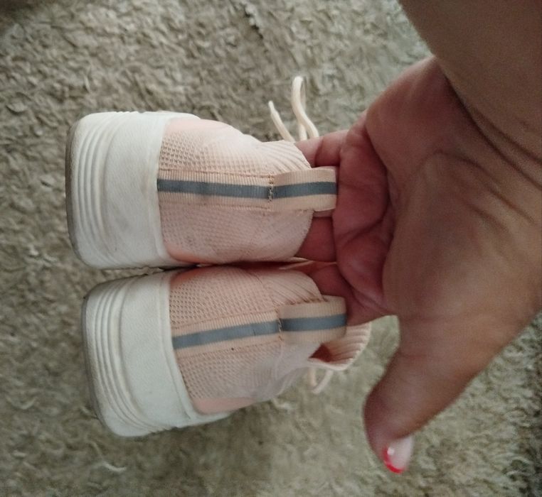 Buty sportowe damskie Oliver rozmiar 39 stan bardzo dobry