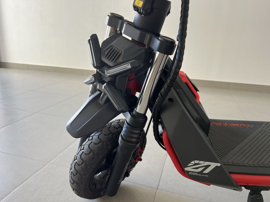 Trotinette Segway Ninebot ZT3 Pro: Nova e Completa!