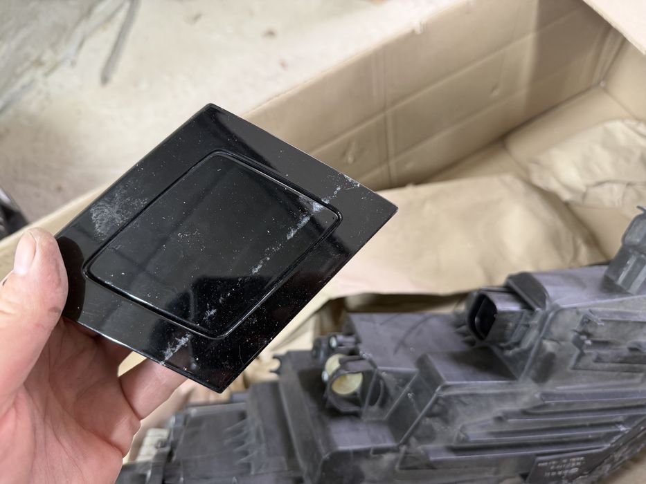 Фара права AUDI Q8 usa