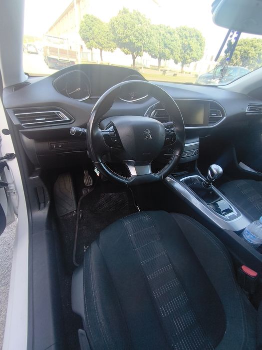 Peugeot 308 BLUEHD