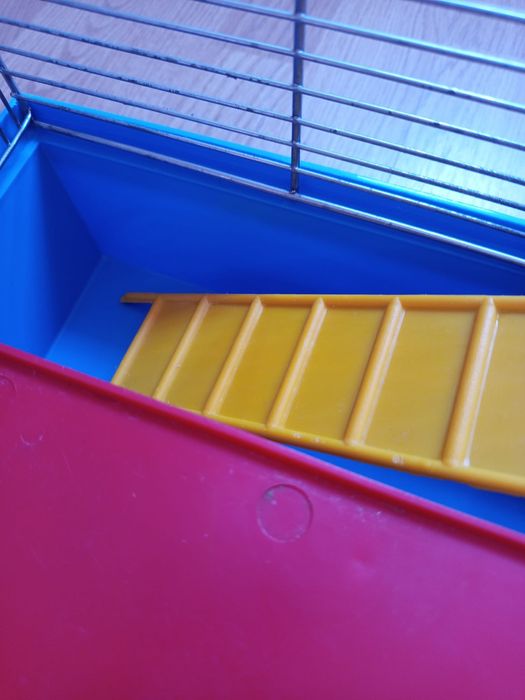 Sprzedam klatkę widoczną na zdjęciu dla ptaków lub  chomika