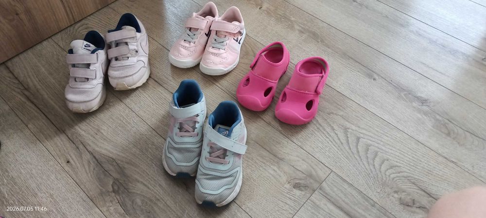 Buty dziecięce dla dziewczynki r 27 ( 4 PARY)